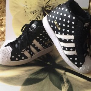 Adidas black w/white dots Hidden wedge shell toes